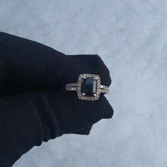 Sapphire and Diamond ring 14K - Picture 1 of 7
